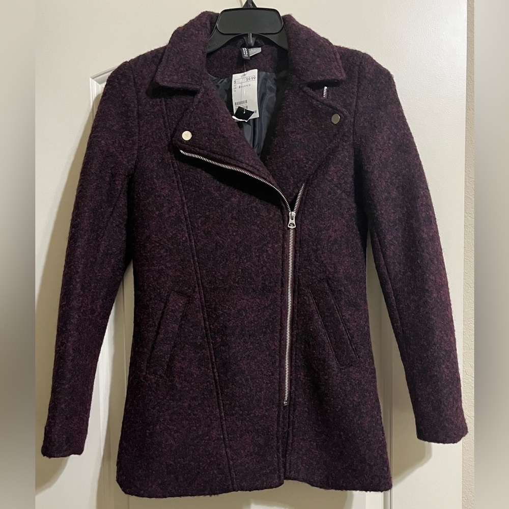 NWT H&M Divided Women's Wool Blend Black and Burgundy Zip Up Coat Jacket 2 - Picture 2 of 6